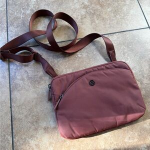 Lululemon Curved Lines Crossbody Bag - Ancient Copper